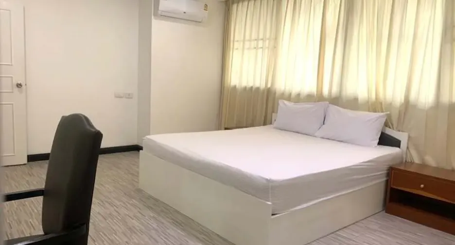 ให้เช่า 3 ห้องนอน คอนโด ใน วัฒนา, กรุงเทพฯ