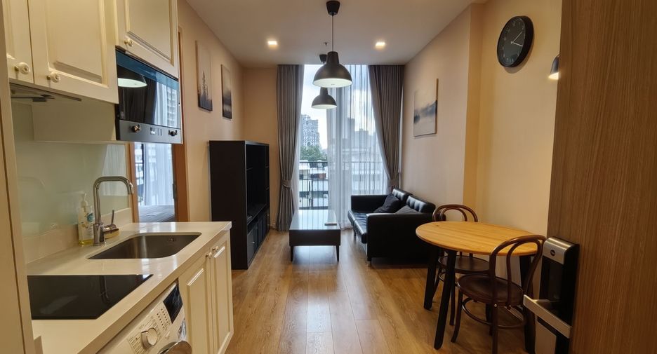 For rent 1 bed condo in Watthana, Bangkok