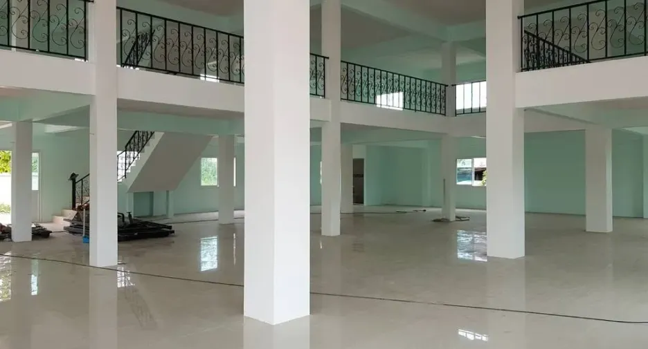 For rent 7 bedrooms house in Bang Na, Bangkok