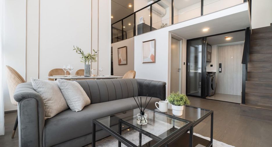 For rent 2 bedrooms condo in Bang Rak, Bangkok