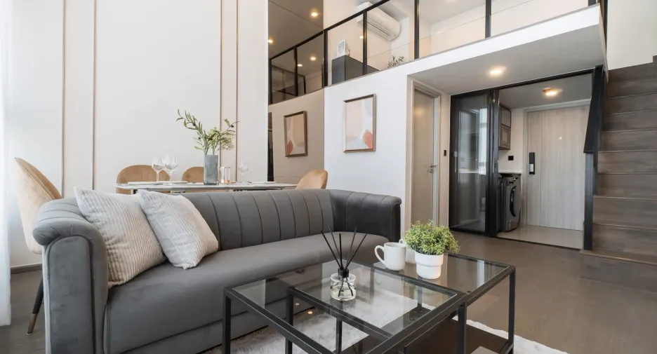 For rent 2 bedrooms condo in Bang Rak, Bangkok