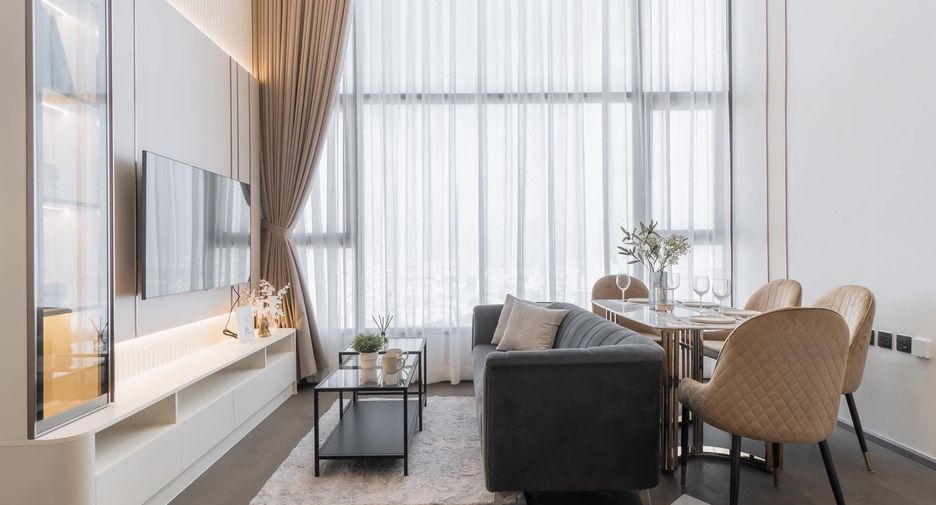 For rent 2 bedrooms condo in Bang Rak, Bangkok