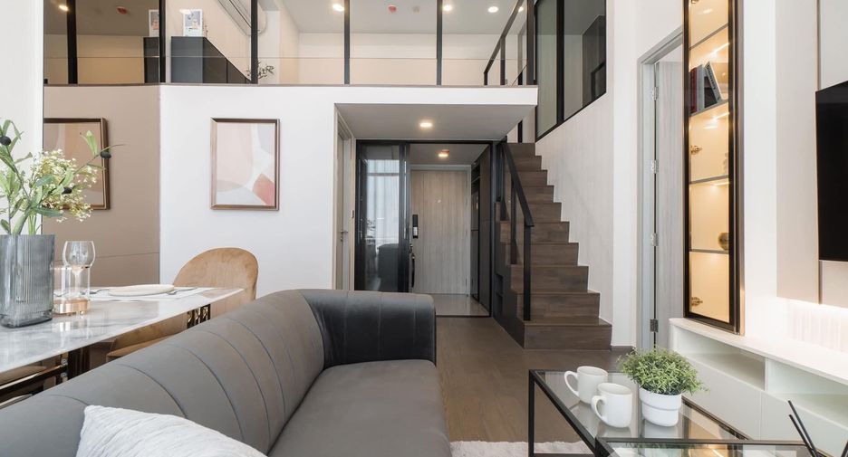 For rent 2 bedrooms condo in Bang Rak, Bangkok