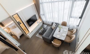 For rent 2 bedrooms condo in Bang Rak, Bangkok