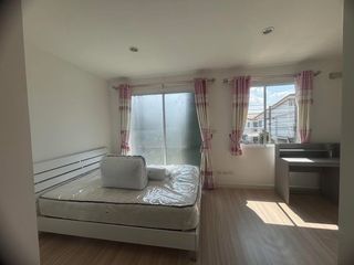 Reihenhaus zur Miete mit 3 Zimmer in Prawet, Bangkok