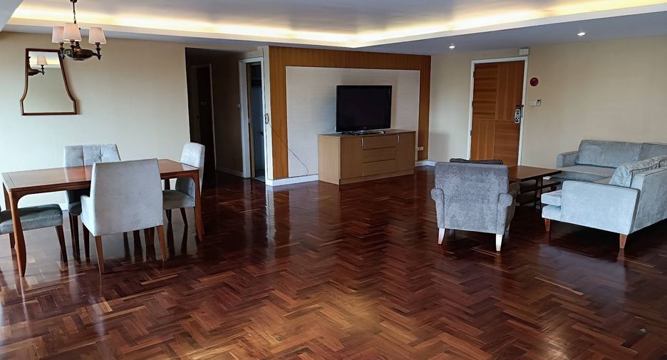 For rent 2 bedrooms apartment in Yan Nawa, Bangkok
