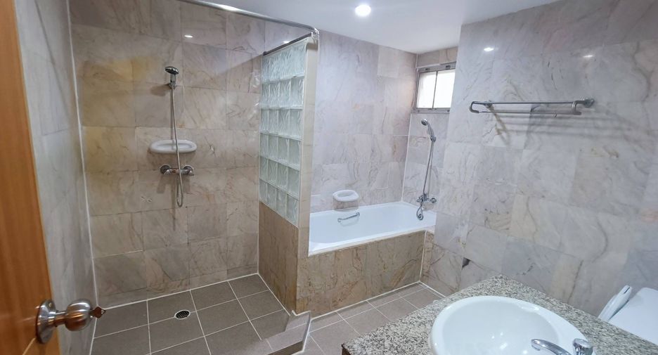 Apartment zur Miete mit 2 Zimmer in Yan Nawa, Bangkok