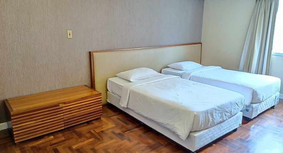 For rent 2 bedrooms apartment in Yan Nawa, Bangkok