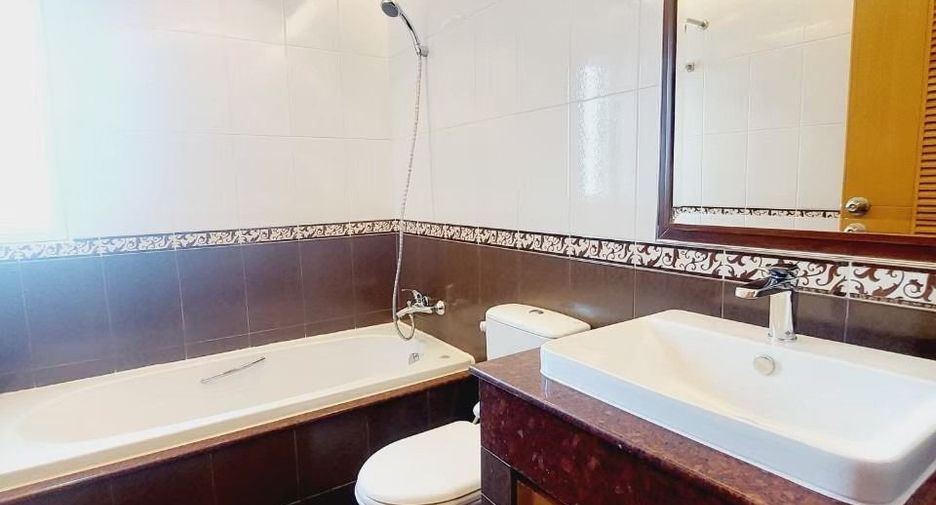 Аренда 3 спальни кондо в Сатхон, Бангкок