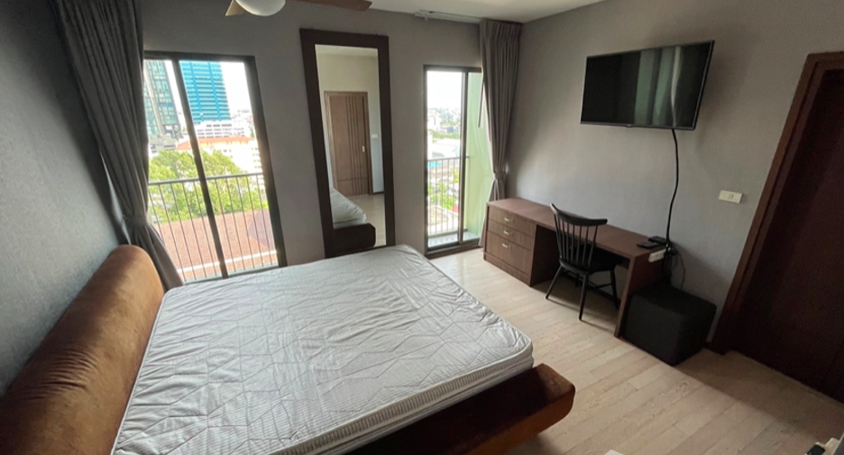 For rent 1 bed condo in Watthana, Bangkok