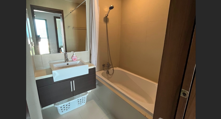 For rent 1 bed condo in Watthana, Bangkok