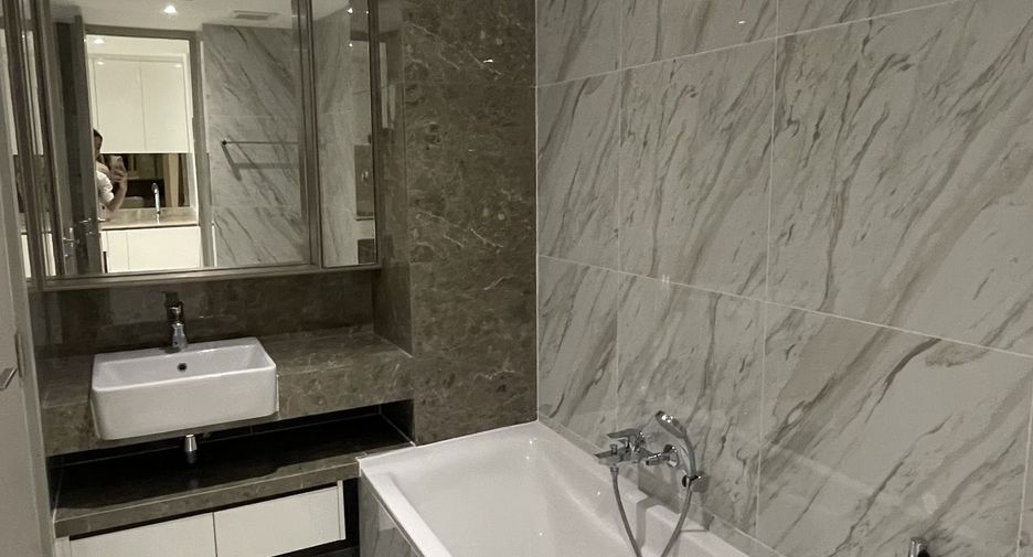For rent 1 bed condo in Khlong Toei, Bangkok