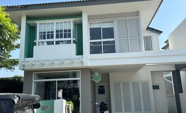 Haus zur Miete mit 3 Zimmer in Saphan Sung, Bangkok