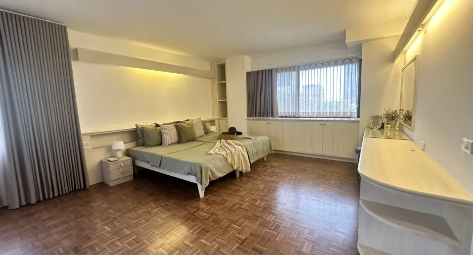 For rent 2 bedrooms apartment in Khlong Toei, Bangkok