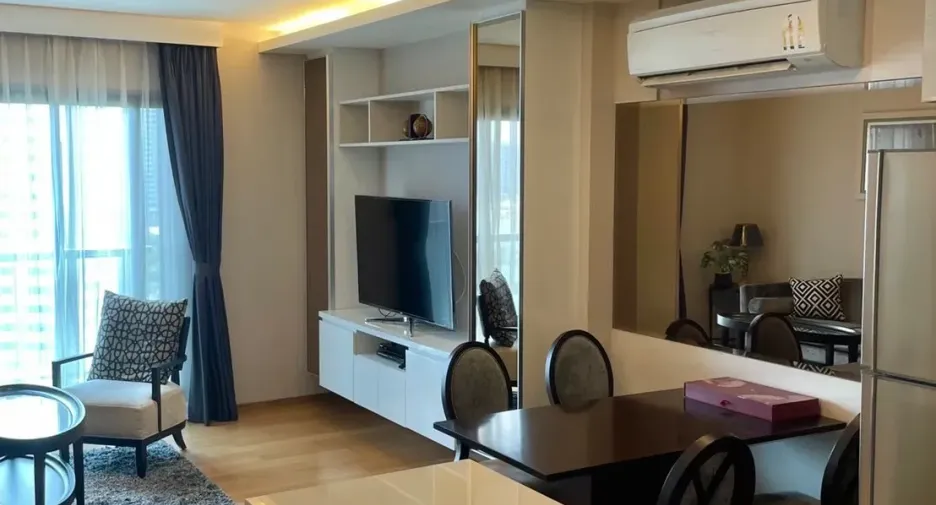For rent 2 bedrooms condo in Watthana, Bangkok