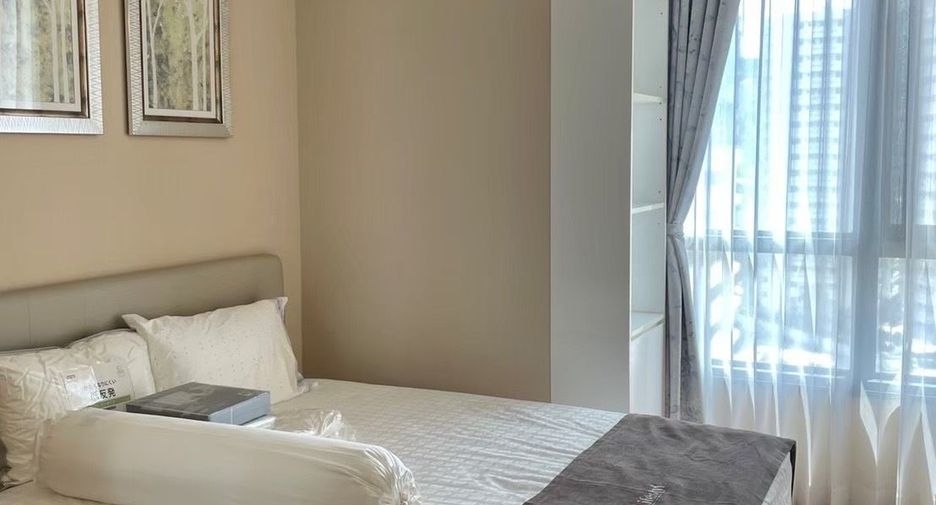 For rent 2 bedrooms condo in Watthana, Bangkok