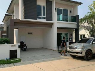 À louer 4 chambres maison à Phra Samut Chedi, Samut Prakan