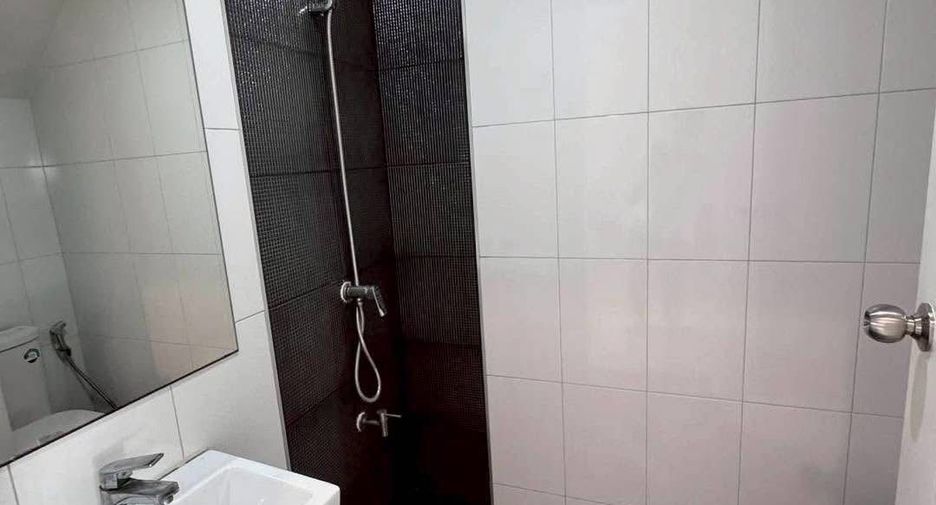 For rent 3 ベッドルーム townhouse in Prawet, Bangkok