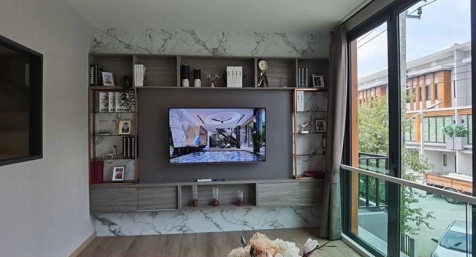 For rent 3 ベッドルーム townhouse in Prawet, Bangkok