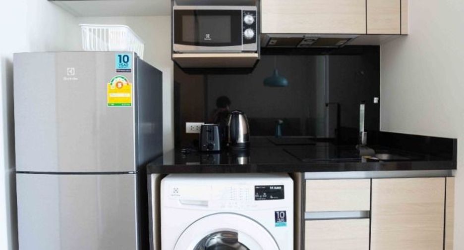 For rent studio condo in Khlong Toei, Bangkok