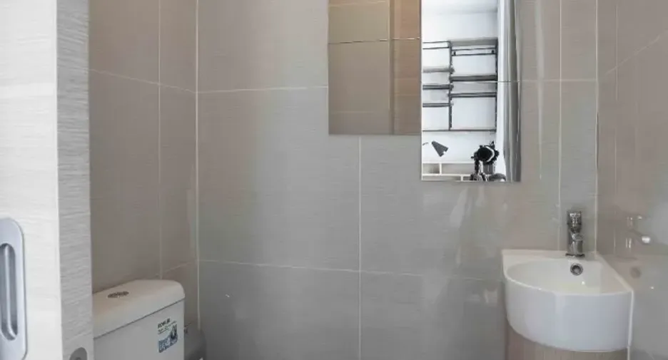 For rent studio condo in Khlong Toei, Bangkok