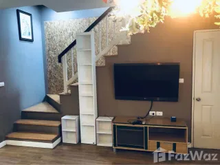 For rent 3 bedrooms townhouse in Lat Krabang, Bangkok