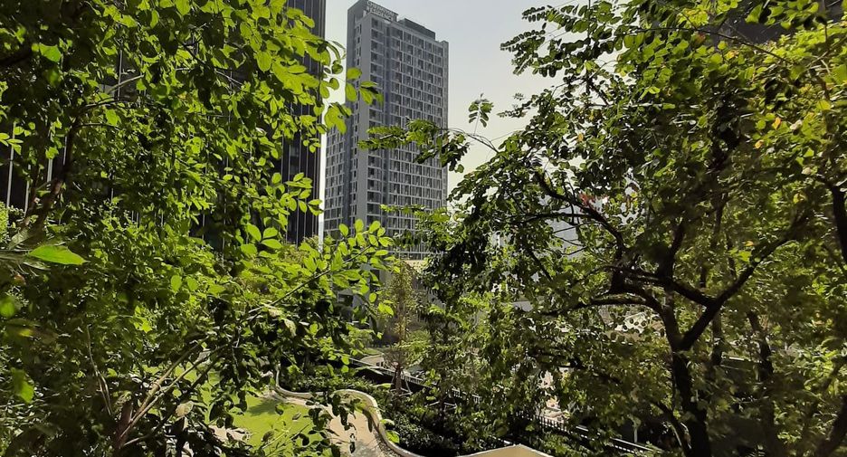 For rent studio condo in Huai Khwang, Bangkok