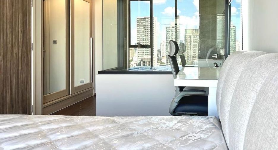 For rent 1 bed condo in Khlong Toei, Bangkok