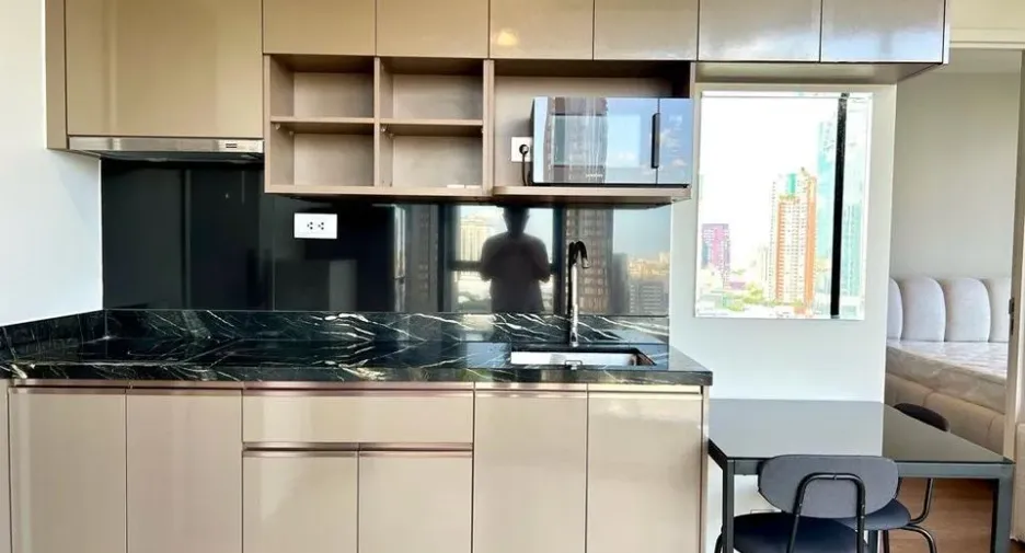 For rent 1 bed condo in Khlong Toei, Bangkok