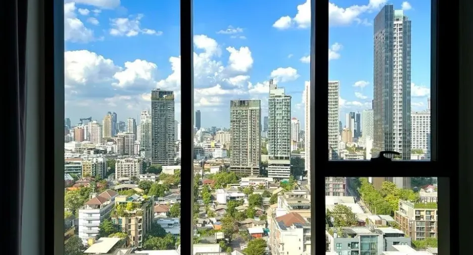 For rent 1 bed condo in Khlong Toei, Bangkok
