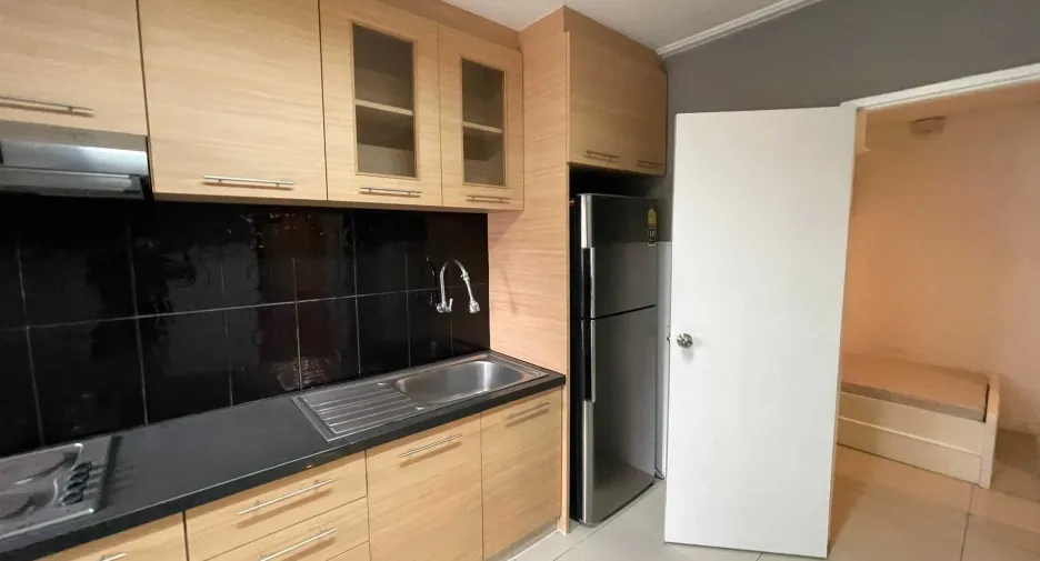 Wohnung zur Miete mit 2 Zimmer in Khlong Toei, Bangkok