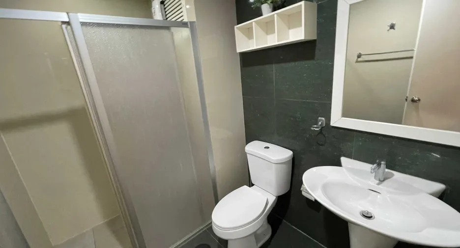 Wohnung zur Miete mit 2 Zimmer in Khlong Toei, Bangkok