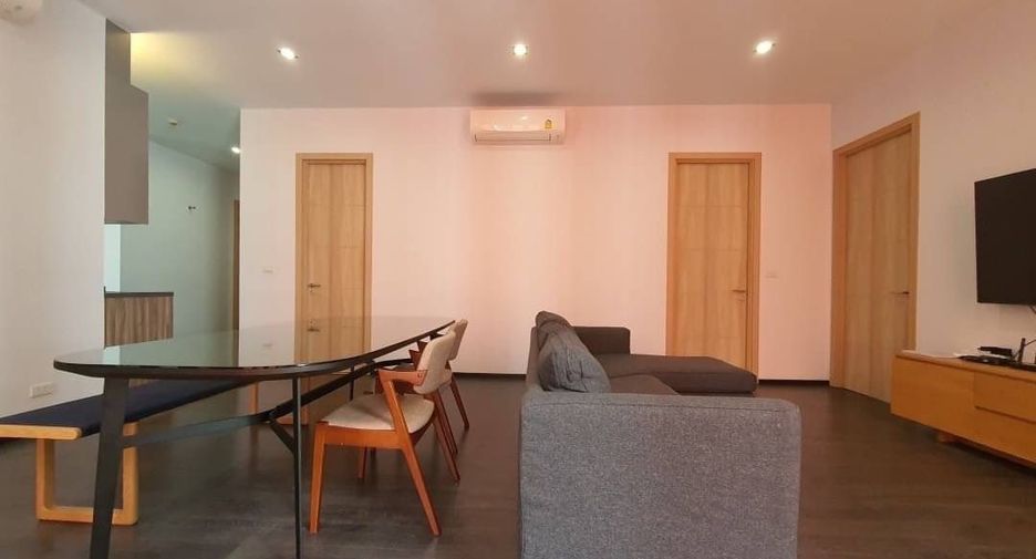 For rent 3 bedrooms condo in Chatuchak, Bangkok