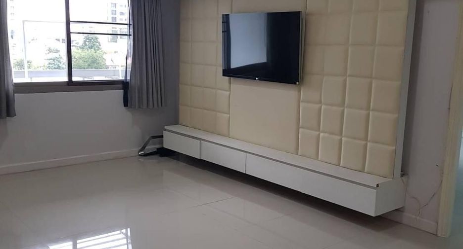 Wohnung zur Miete mit 3 Zimmer in Watthana, Bangkok