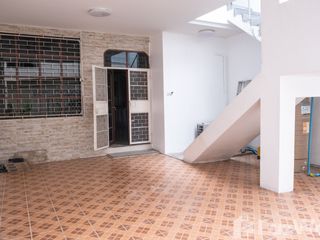 出租 3 卧室 联排别墅 在 Khlong Toei, 曼谷