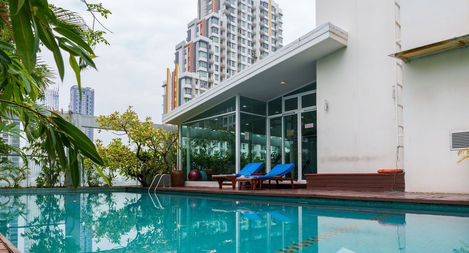 For rent retail Space in Sathon, Bangkok