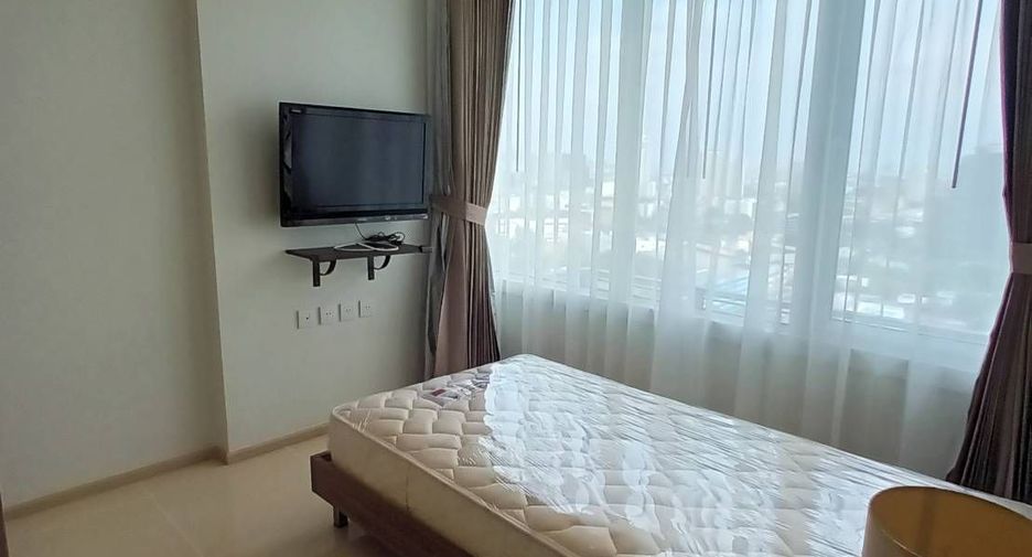For rent 3 bedrooms condo in Khlong Toei, Bangkok