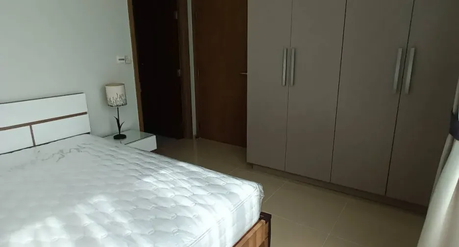 For rent 3 bedrooms condo in Khlong Toei, Bangkok