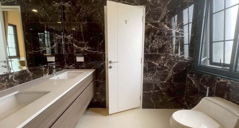 Haus zur Miete mit 5 Zimmer in Bang Phli, Samut Prakan