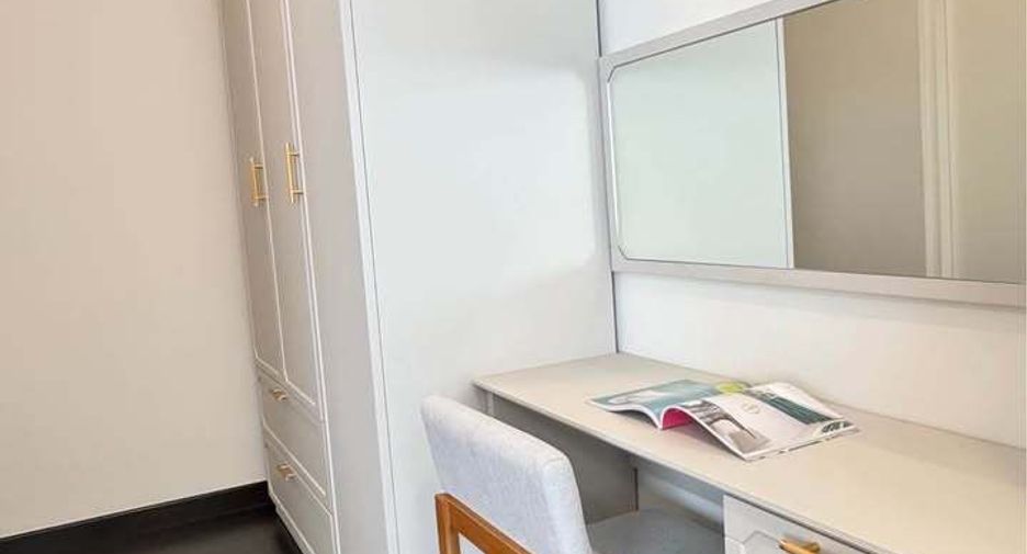 Haus zur Miete mit 5 Zimmer in Bang Phli, Samut Prakan