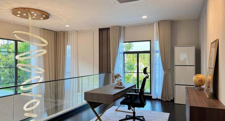 Haus zur Miete mit 5 Zimmer in Bang Phli, Samut Prakan