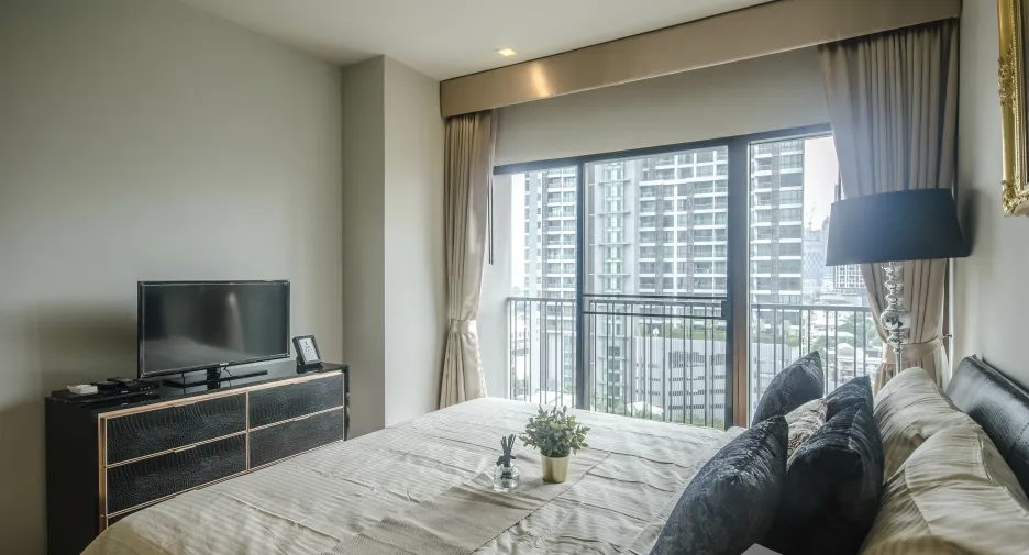 For rent 1 bed condo in Khlong Toei, Bangkok