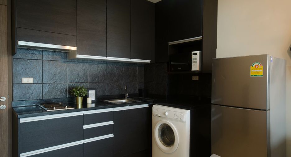 For rent 1 bed condo in Khlong Toei, Bangkok