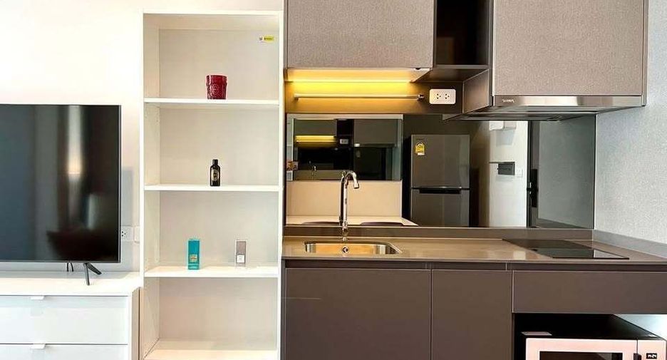 For rent 1 bed condo in Bang Rak, Bangkok