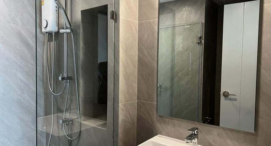 For rent 1 bed condo in Bang Rak, Bangkok