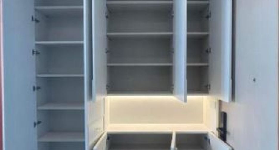 For rent 1 bed condo in Watthana, Bangkok
