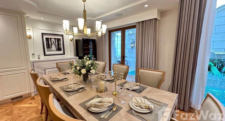 For rent 4 bedrooms house in Watthana, Bangkok