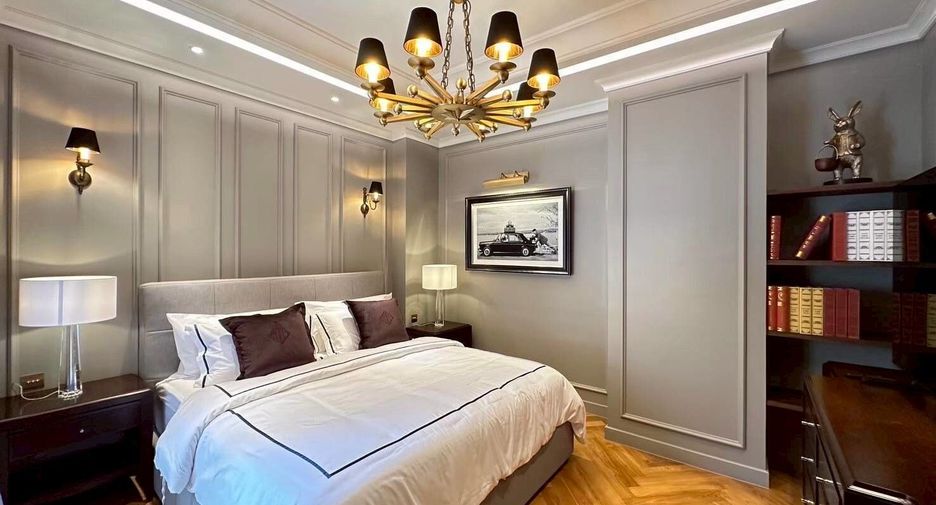 For rent 4 bedrooms house in Watthana, Bangkok