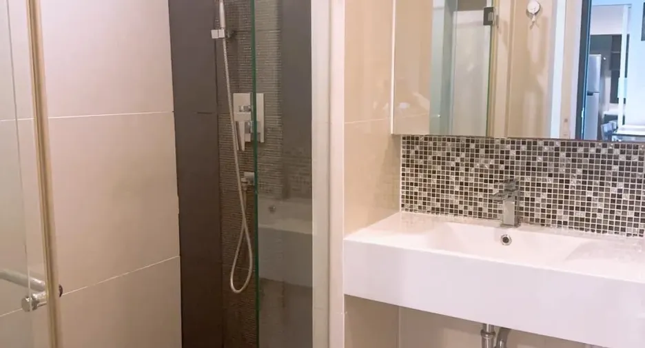 For rent 2 ベッドルーム condo in Khlong Toei, Bangkok