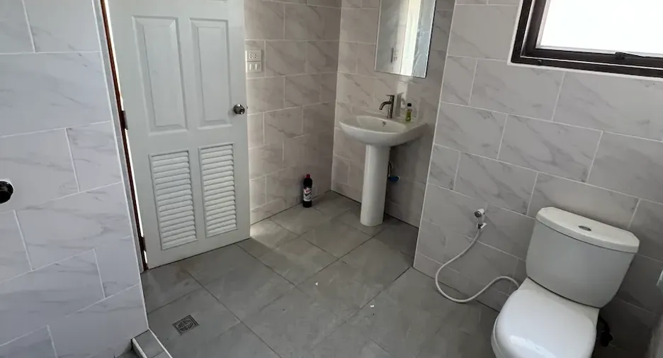 For rent 2 bedrooms condo in Phra Khanong, Bangkok